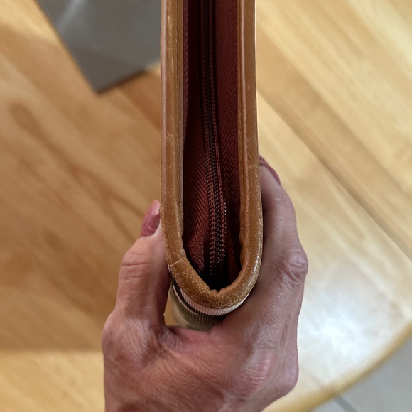 Tous NWT File Folder Black and White Artistic File Folder with Brown Trim - Picture 4 of 10